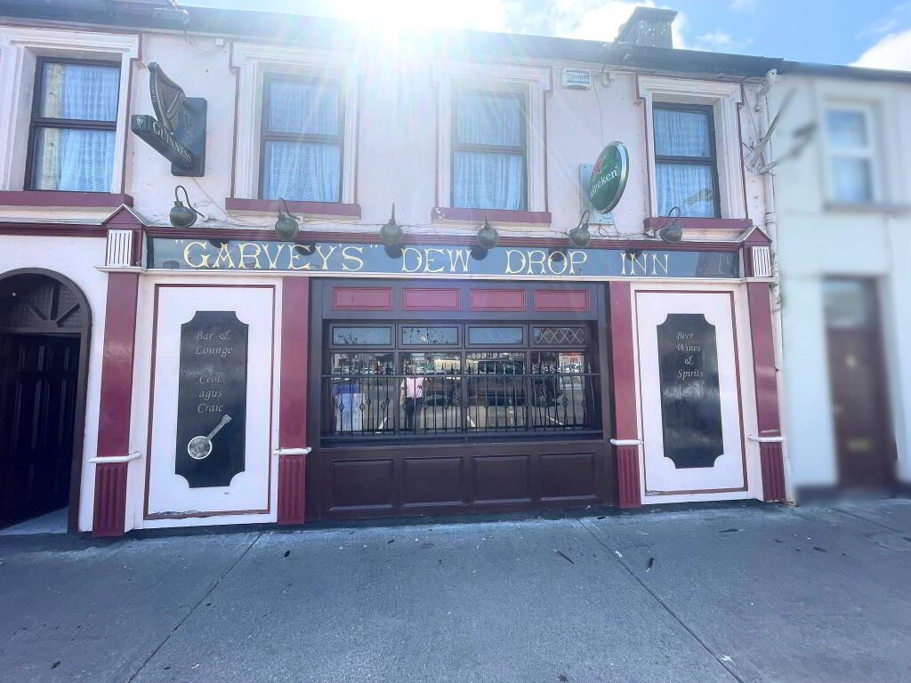 Garveys Dew Drop Inn, Market Square, Charlestown, Mayo