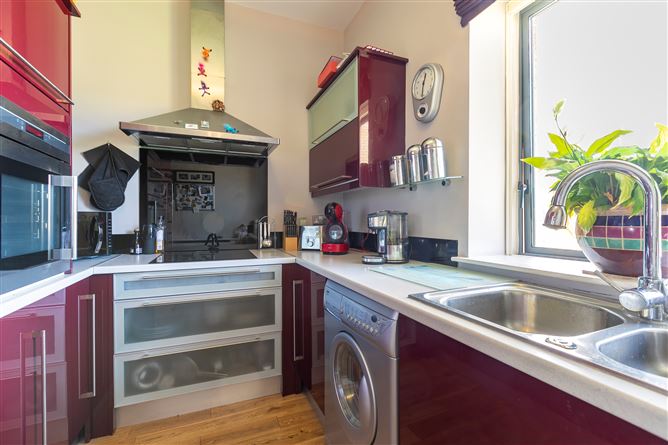 29 The Oval, Tullyvale, Cabinteely, Dublin