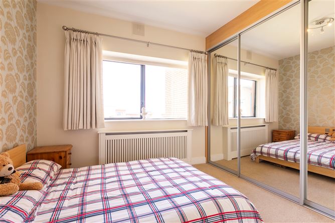 29 The Oval, Tullyvale, Cabinteely, Dublin