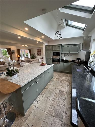 Lynbar, 7 Shrewsbury Downs, Ballinlough, Cork