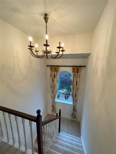 Lynbar, 7 Shrewsbury Downs, Ballinlough, Cork