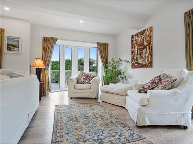 Lynbar, 7 Shrewsbury Downs, Ballinlough, Cork