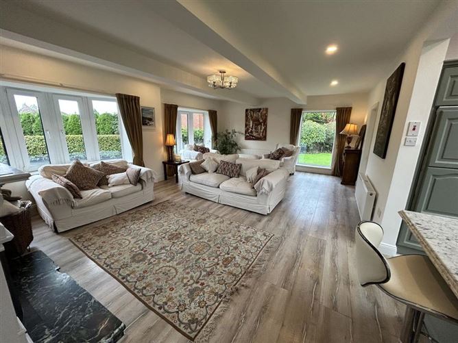 Lynbar, 7 Shrewsbury Downs, Ballinlough, Cork