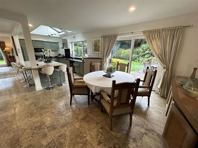 Lynbar, 7 Shrewsbury Downs, Ballinlough, Cork