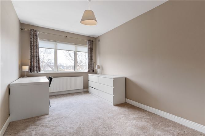 36 Glencairn Park, The Gallops, Leopardstown, Dublin 18