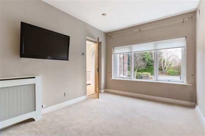 36 Glencairn Park, The Gallops, Leopardstown, Dublin 18