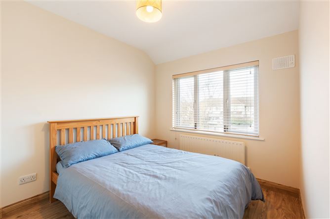 106 Lissadel Drive, Drimnagh, Dublin 12