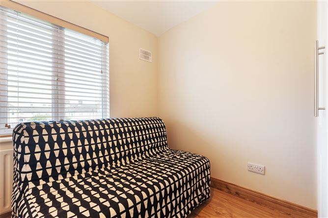 106 Lissadel Drive, Drimnagh, Dublin 12