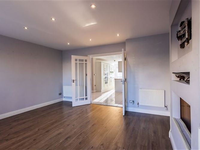 https://photos-a.propertyimages.ie/media/9/3/1/4935139/43d1fa70-f448-4c8f-a4cf-acb0e444847b_l.jpg