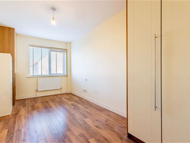 https://photos-a.propertyimages.ie/media/9/3/1/4935139/43d1fa70-f448-4c8f-a4cf-acb0e444847b_l.jpg