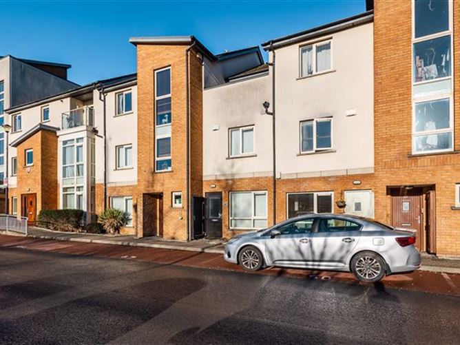 https://photos-a.propertyimages.ie/media/9/3/1/4935139/43d1fa70-f448-4c8f-a4cf-acb0e444847b_l.jpg