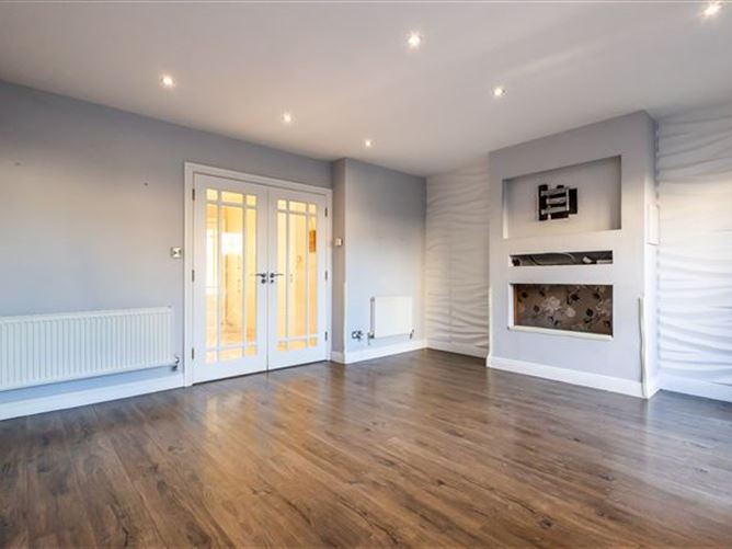 https://photos-a.propertyimages.ie/media/9/3/1/4935139/43d1fa70-f448-4c8f-a4cf-acb0e444847b_l.jpg