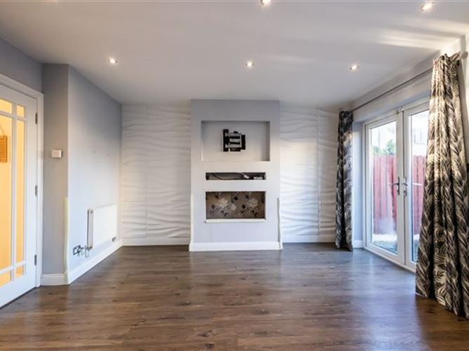 https://photos-a.propertyimages.ie/media/9/3/1/4935139/43d1fa70-f448-4c8f-a4cf-acb0e444847b_l.jpg