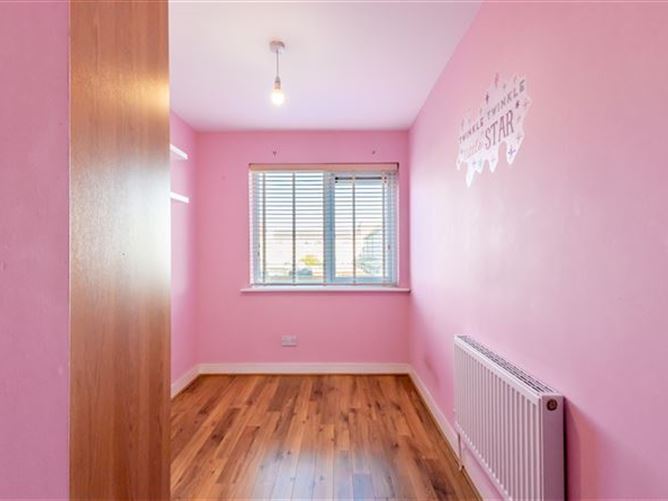 https://photos-a.propertyimages.ie/media/9/3/1/4935139/43d1fa70-f448-4c8f-a4cf-acb0e444847b_l.jpg