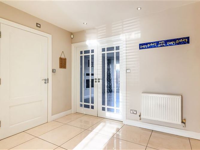 https://photos-a.propertyimages.ie/media/9/3/1/4935139/43d1fa70-f448-4c8f-a4cf-acb0e444847b_l.jpg