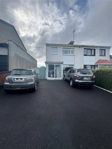 https://photos-a.propertyimages.ie/media/9/3/1/4935139/868e5e82-5c98-4fa1-ab74-af738a38a0ee_l.jpg