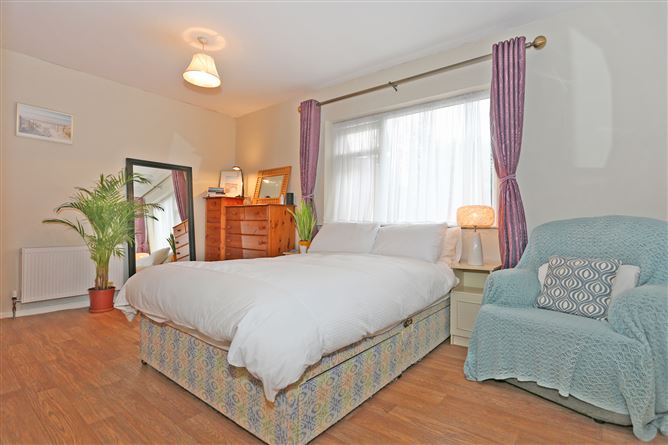 19 Ennis Road, Newmarket On Fergus, Clare