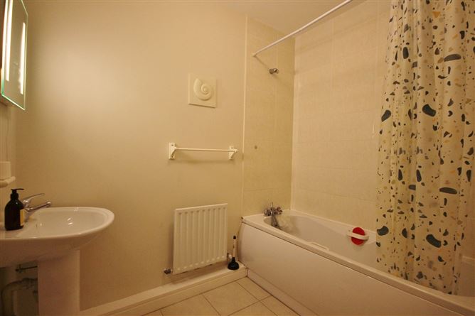 14 Rosse Court Way, Lucan, Co. Dublin