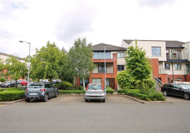 14 Rosse Court Way, Lucan, Co. Dublin