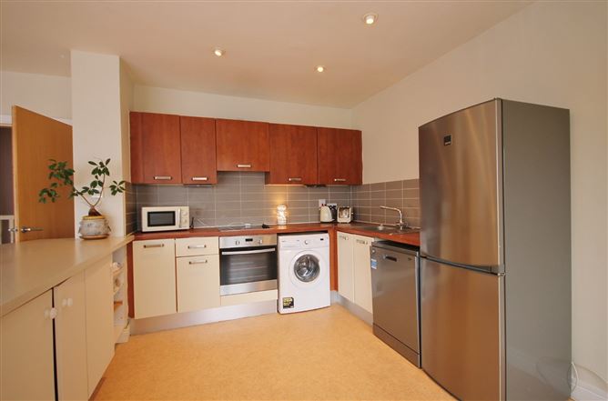 14 Rosse Court Way, Lucan, Co. Dublin