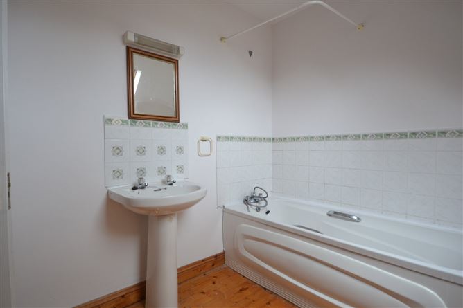 19 Brookfield, Mullingar, Co. Westmeath