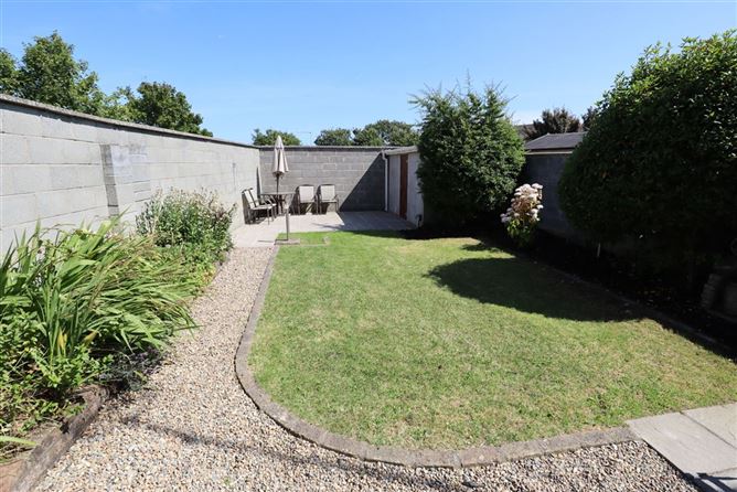 73 Castle Glen , Donacarney, Meath