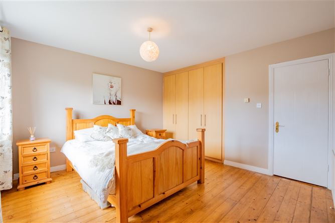 28 The Crescent, Lakepoint Park, Mullingar, Westmeath