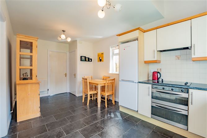 28 The Crescent, Lakepoint Park, Mullingar, Westmeath