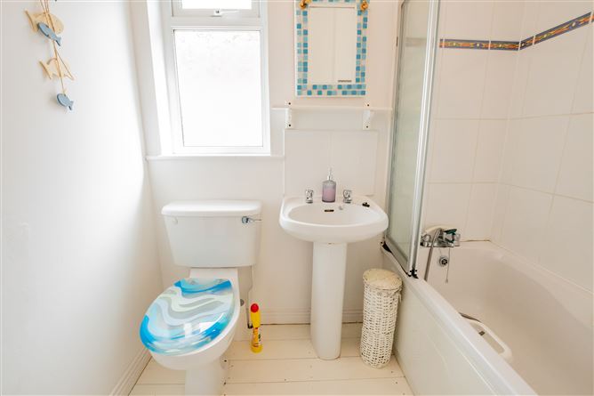 28 The Crescent, Lakepoint Park, Mullingar, Westmeath