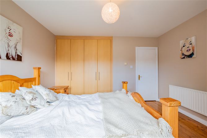 28 The Crescent, Lakepoint Park, Mullingar, Westmeath