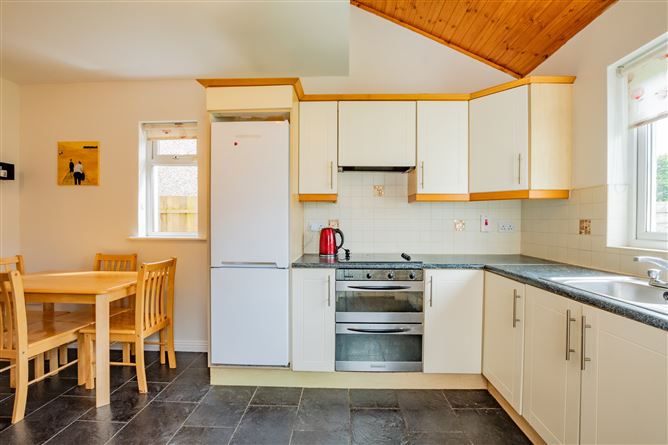 28 The Crescent, Lakepoint Park, Mullingar, Westmeath