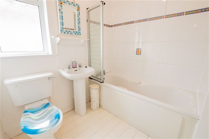 28 The Crescent, Lakepoint Park, Mullingar, Westmeath