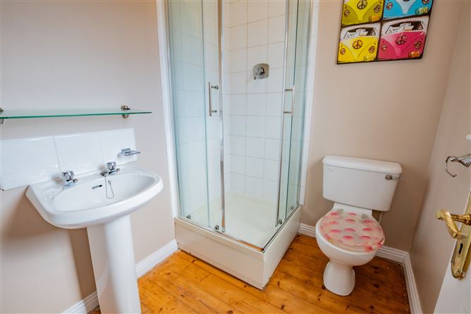 28 The Crescent, Lakepoint Park, Mullingar, Westmeath