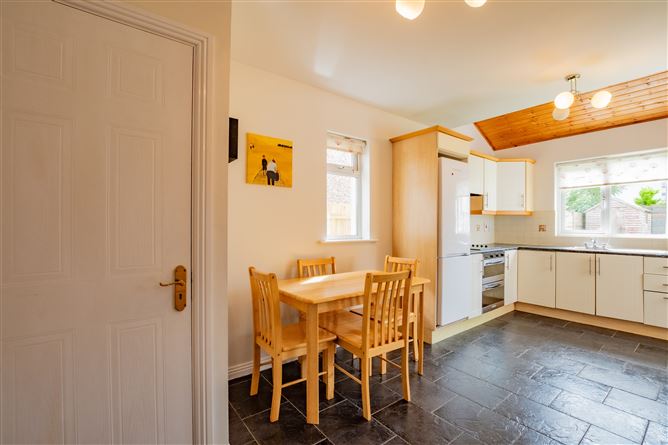 28 The Crescent, Lakepoint Park, Mullingar, Westmeath