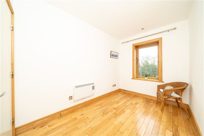 5 James Plunkett House, Grattan Crescent  , Inchicore, Dublin 8