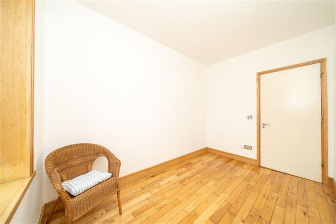 5 James Plunkett House, Grattan Crescent  , Inchicore, Dublin 8