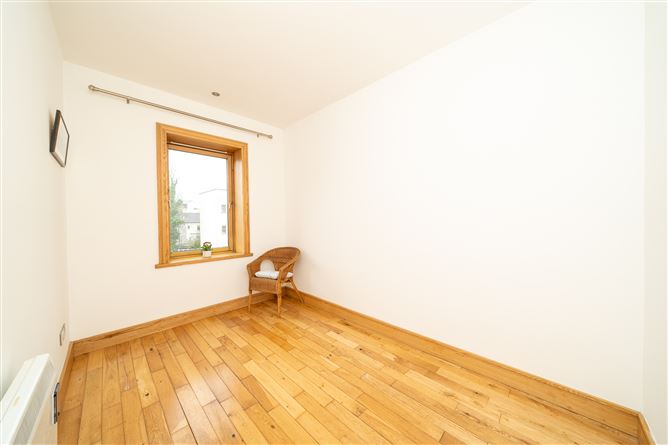 5 James Plunkett House, Grattan Crescent  , Inchicore, Dublin 8