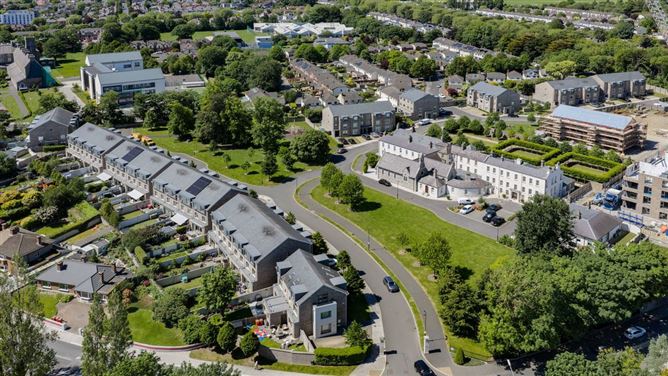 https://photos-a.propertyimages.ie/media/9/3/2/5002239/c0df09a8-f32a-4aca-b5dd-3c95d2ccfb51_l.jpg