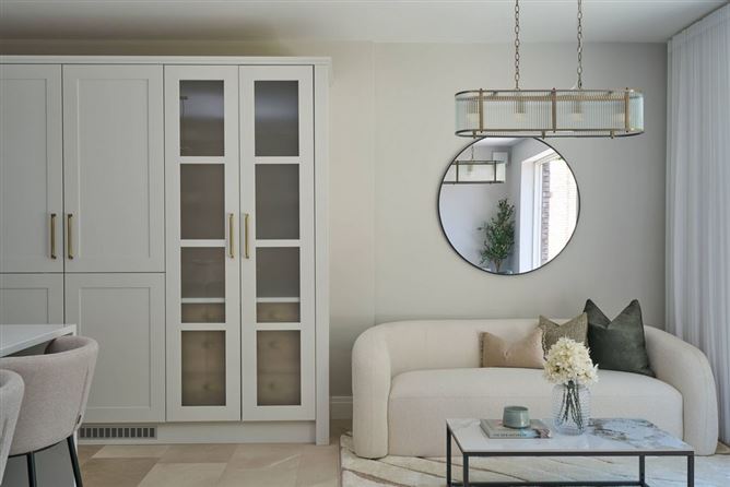 https://photos-a.propertyimages.ie/media/9/3/2/5002239/c0df09a8-f32a-4aca-b5dd-3c95d2ccfb51_l.jpg