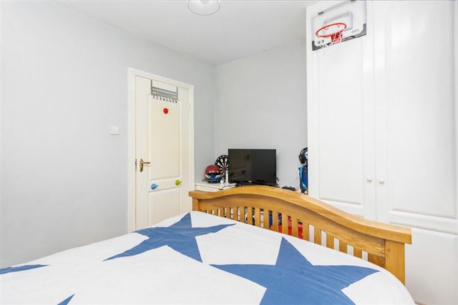 73 Fforster Lawn, Lucan, Dublin