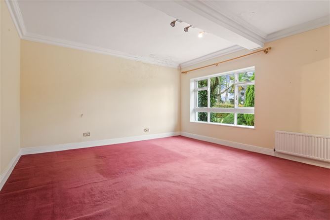 https://photos-a.propertyimages.ie/media/9/3/3/4844339/431bab2a-598d-488b-a30e-8e51d749e8ad_l.jpg