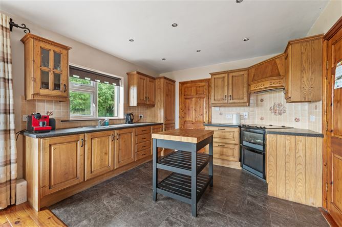 Pine Springs, Killuntin South, Kildinan, Watergrasshill, Cork