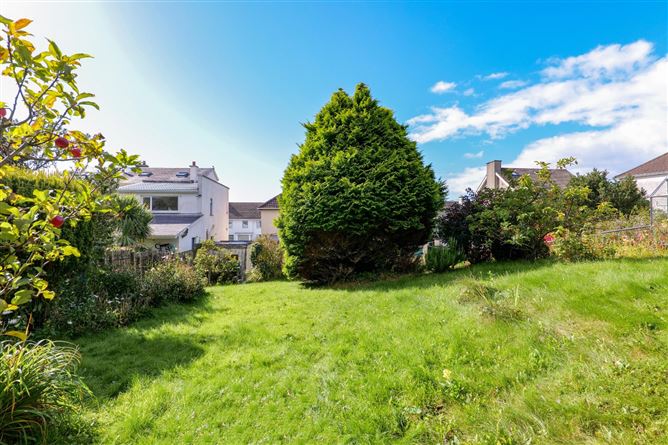 Lisnagry, 54 Devon Park, Salthill, Galway