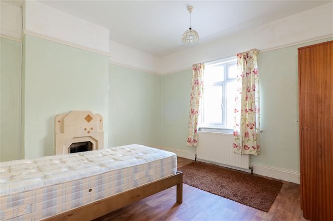 Lisnagry, 54 Devon Park, Salthill, Galway