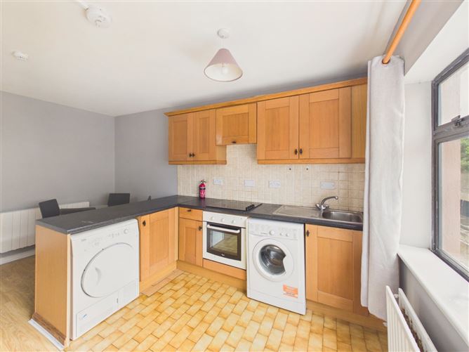 Photo 5 of 10 — 8a Coachmans, 40 Dominick Street Lower, Galway