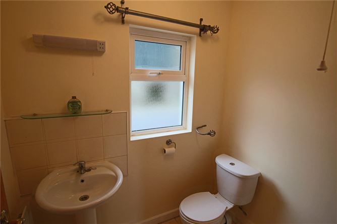 2 Kingston Terrace, Carrick-On-Shannon, Co. Leitrim