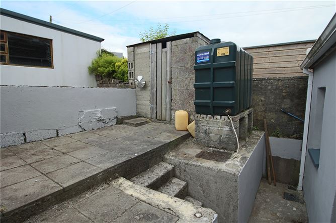 2 Kingston Terrace, Carrick-On-Shannon, Co. Leitrim