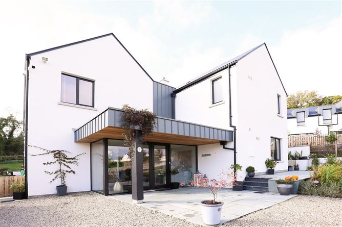 3 Hillfield, Ferndale Road, Rathmichael, Dublin 18