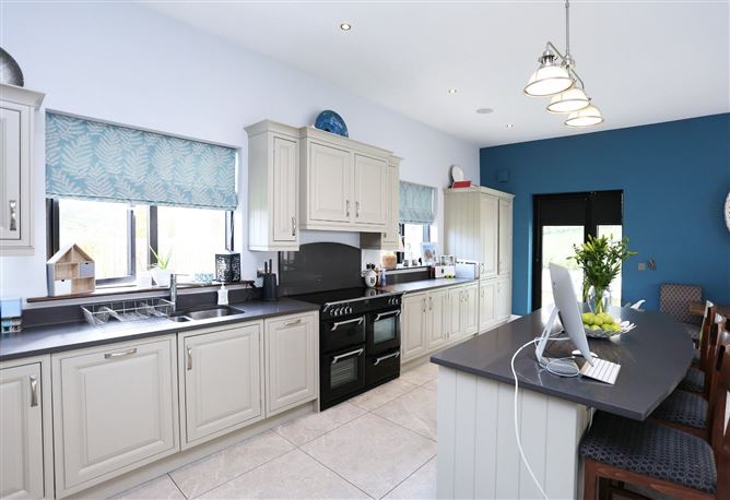 3 Hillfield, Ferndale Road, Rathmichael, Dublin 18
