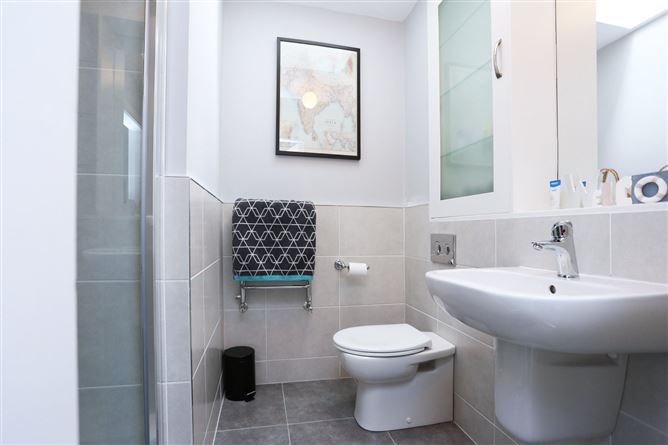 3 Hillfield, Ferndale Road, Rathmichael, Dublin 18